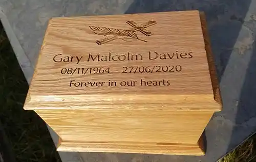 Tall Oak Ashes Casket