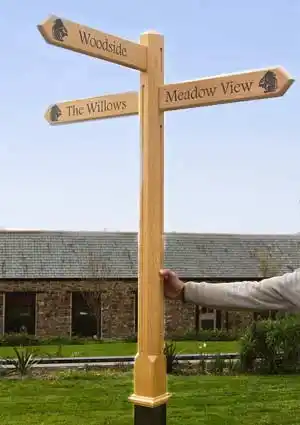 Windsor wodden finger post