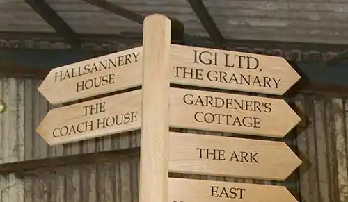 Oak Finger Posts