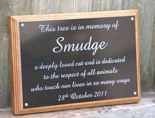 These black aluminium plaques are maintenance free. Engraved Black Aluminium Plaque